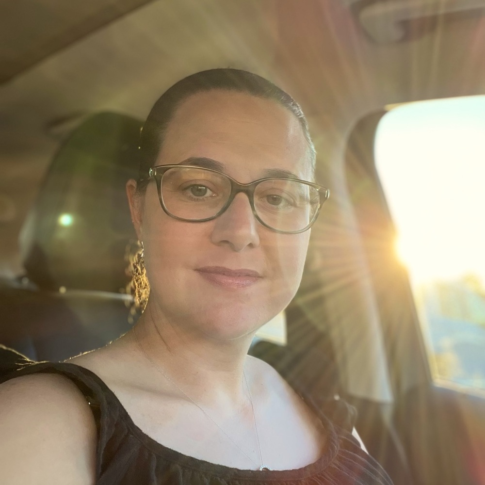 Meet your new posher…. Melissa. Super excited to meet everyone!